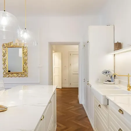 Lägenhet Marianna's Old Town